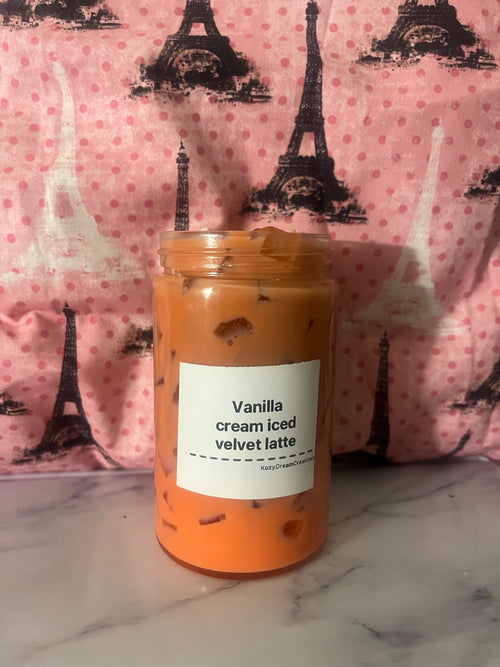 9oz Vanilla Cream Iced Velvet Latte Candle