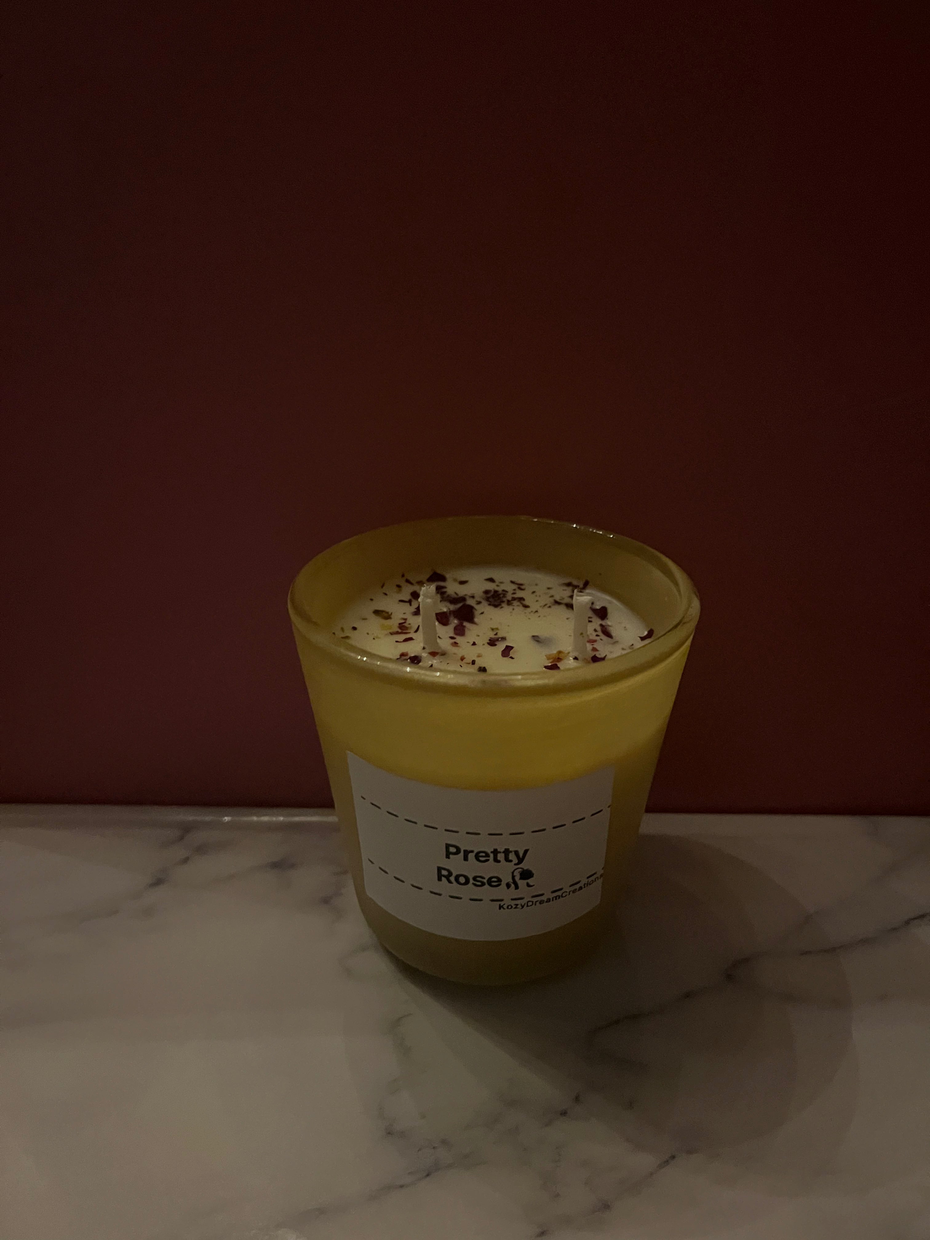 8oz Pretty Rose 🥀 Candle